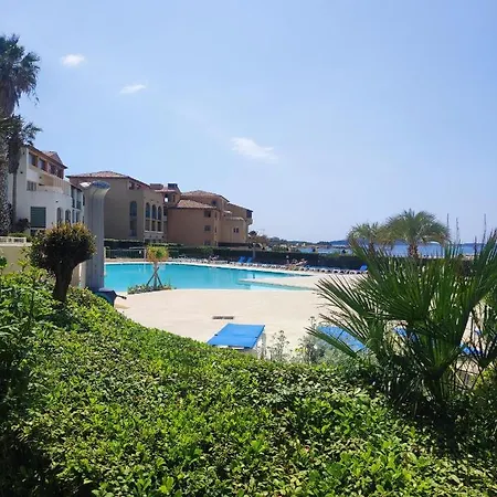 Un Petit Coin De Paradis Avec Piscine Appartamento